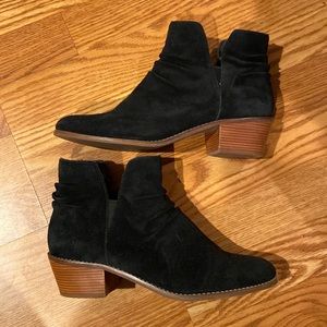 Cole Hahn black booties size 9
